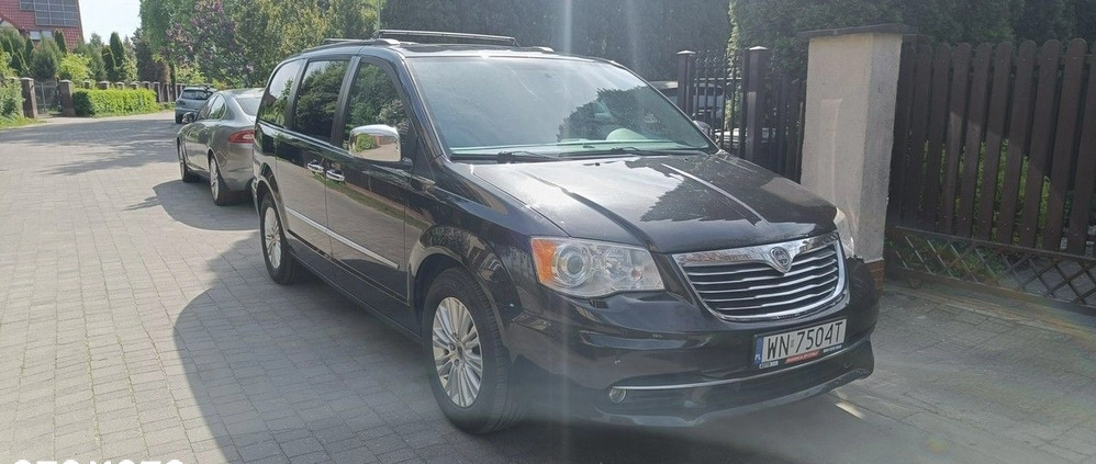 Lancia Voyager cena 63500 przebieg: 222000, rok produkcji 2014 z Międzylesie małe 529